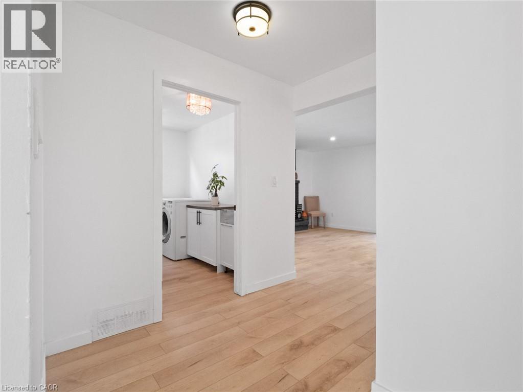 24 KEEFER Road - 17