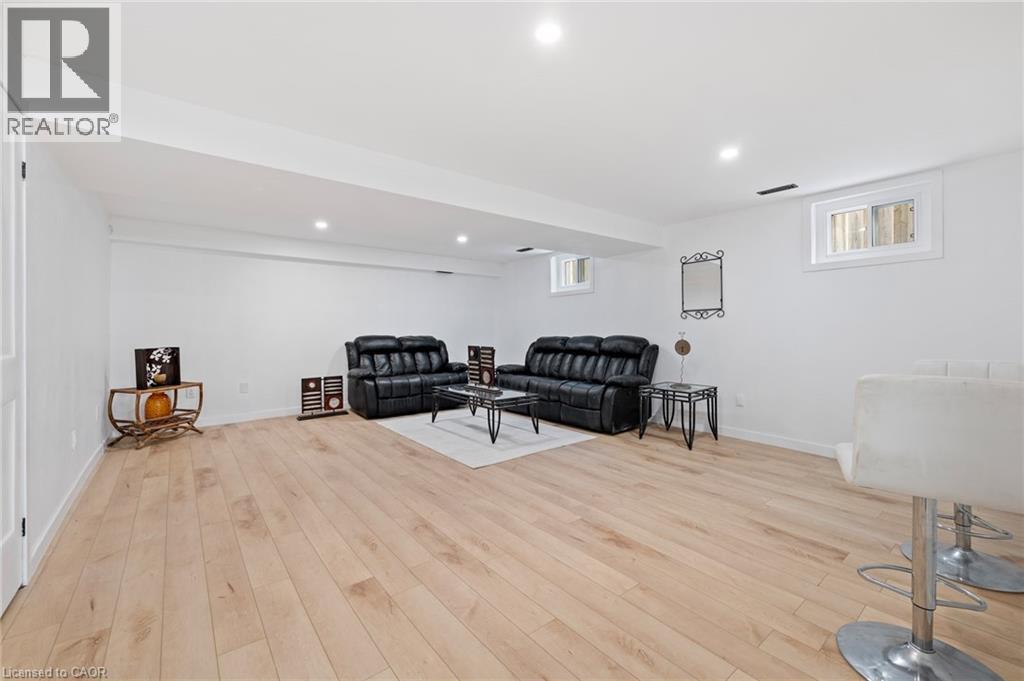 24 KEEFER Road - 22
