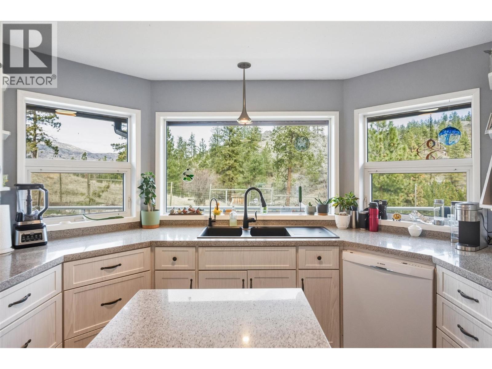 465 Wilson Mountain Road, Oliver