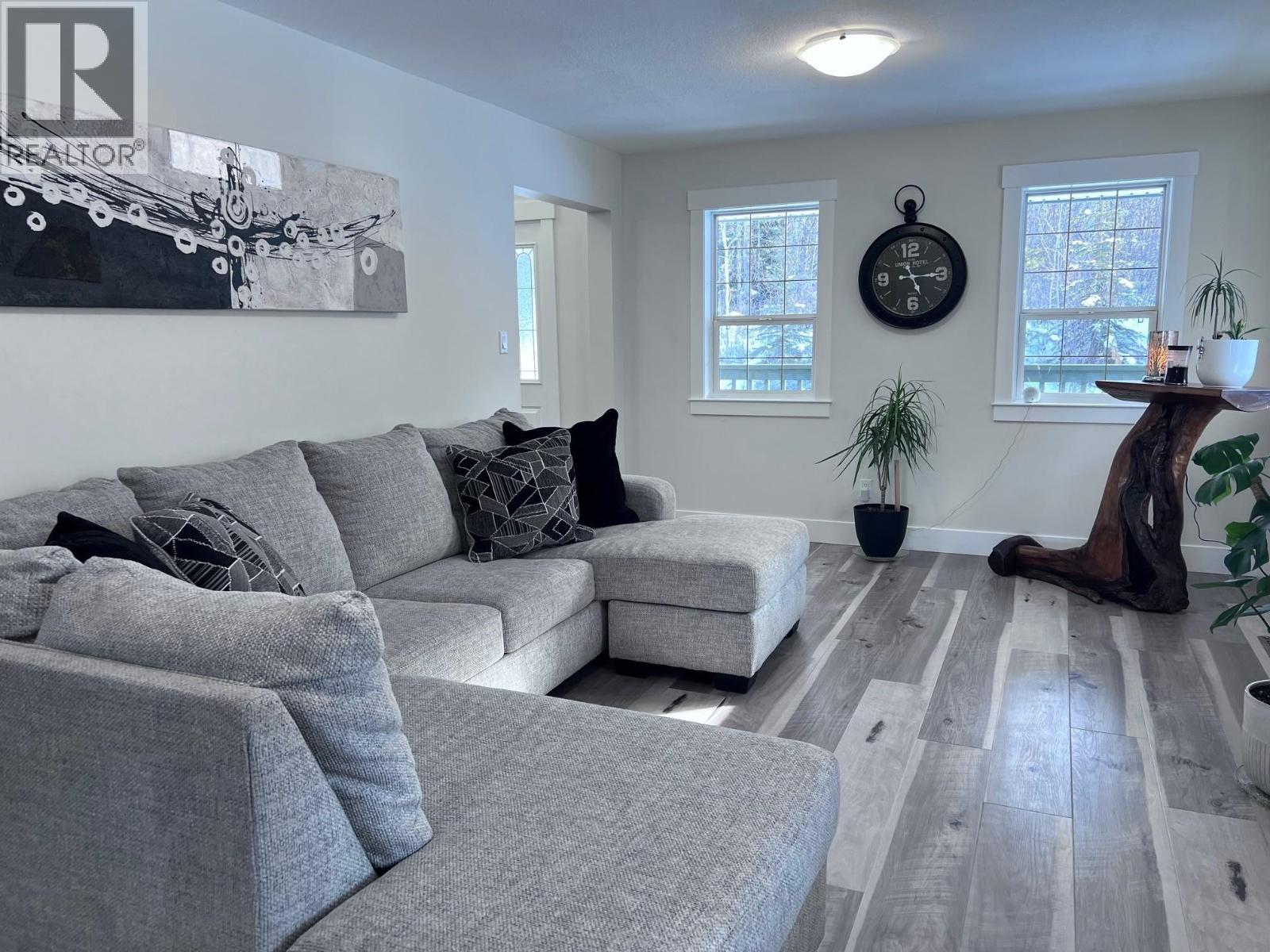 1141 HIGHLAND Road, Smithers