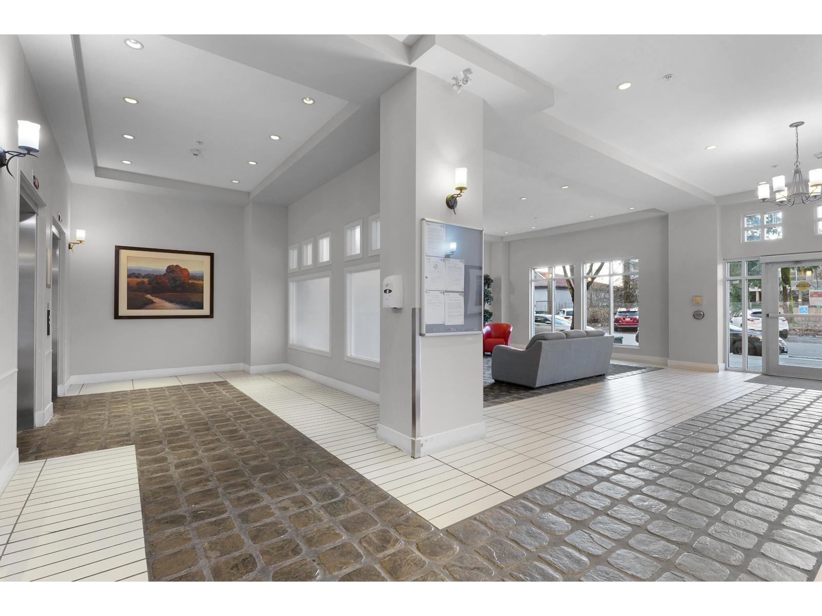 318 10180 153 STREET, Surrey