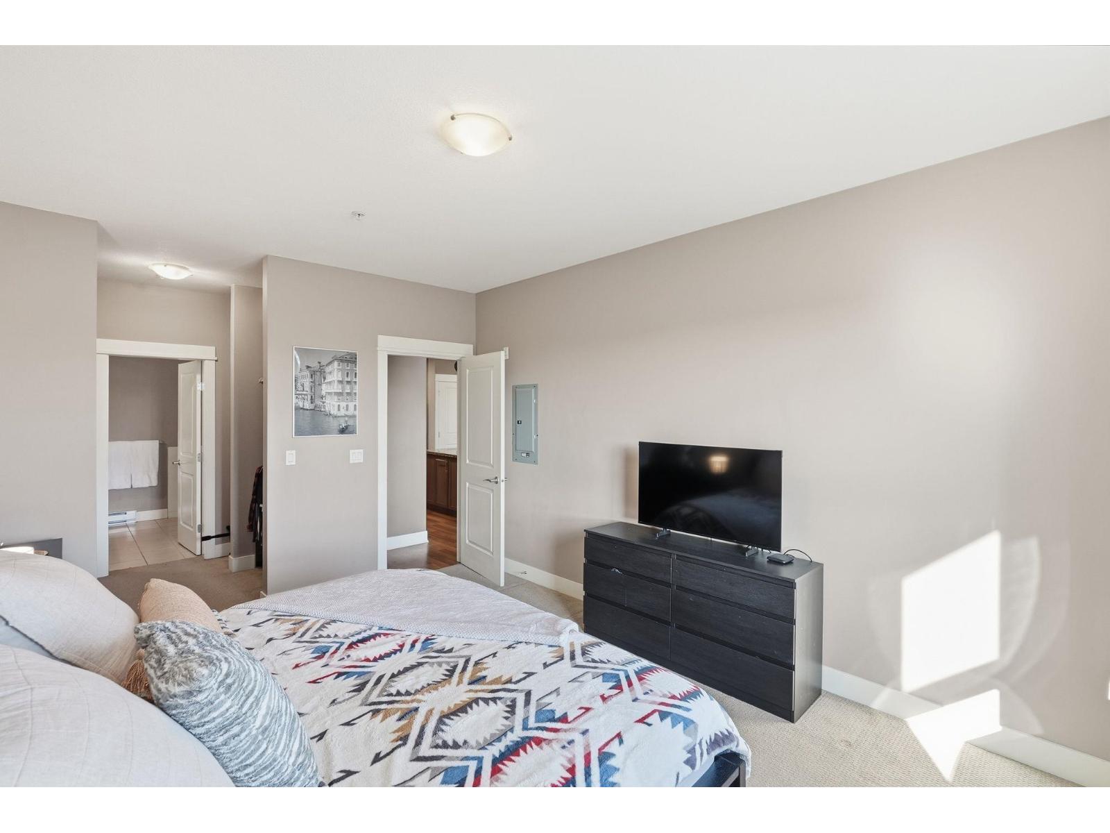 421 5430 201 STREET, Langley