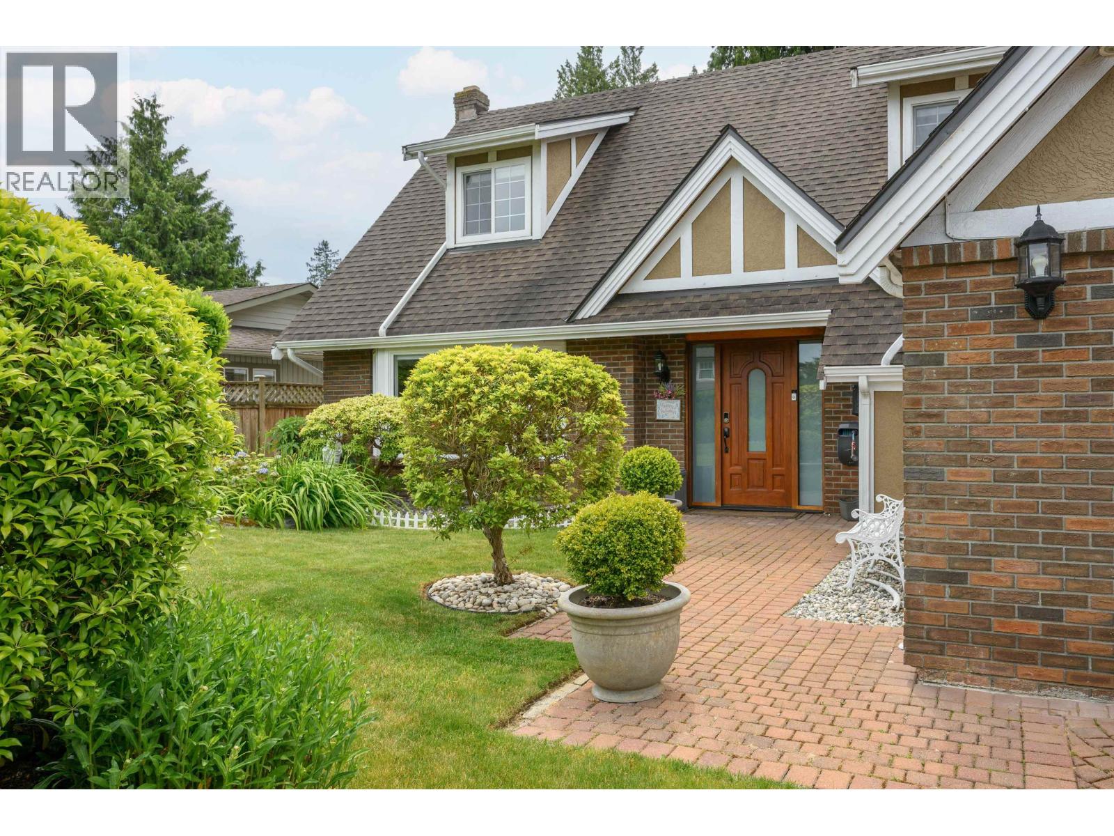 5072 2A Avenue - photo 2