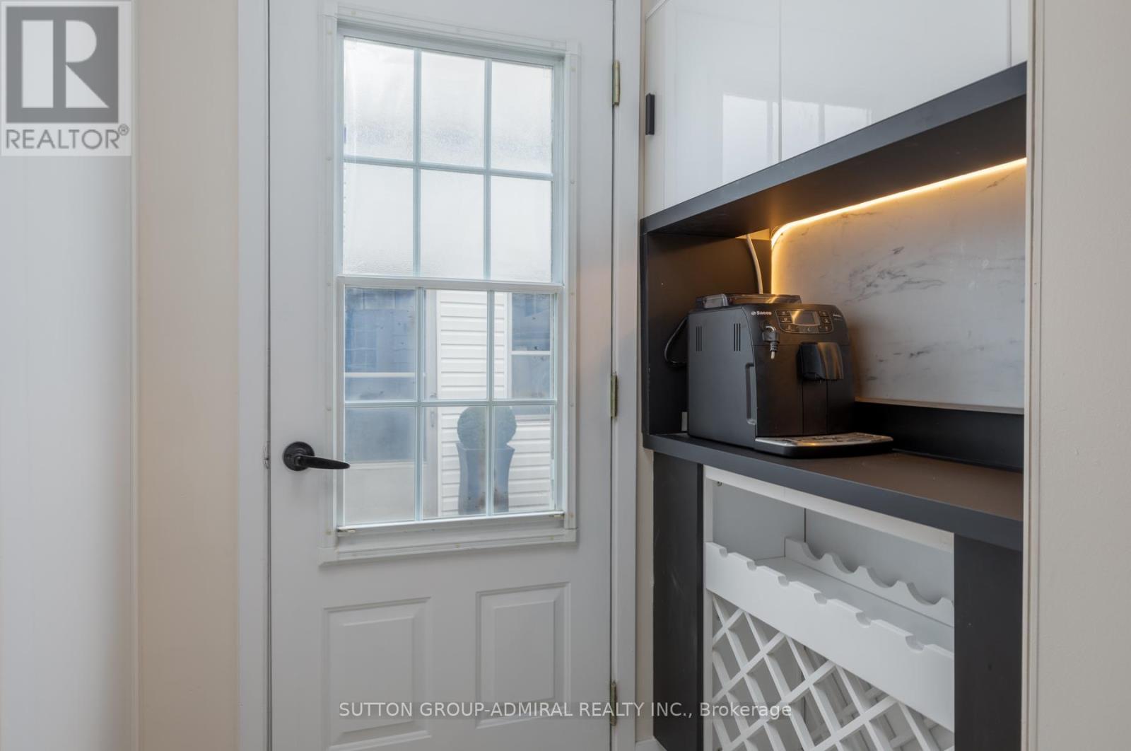 70 BELLEVILLE STREET - 21