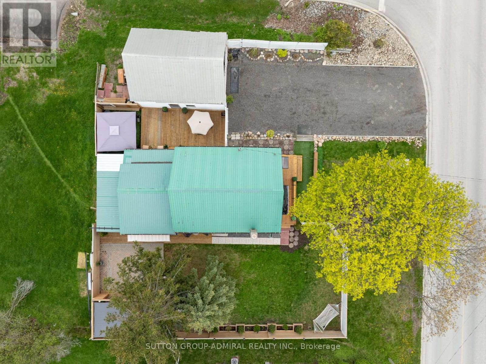 70 BELLEVILLE STREET - 47