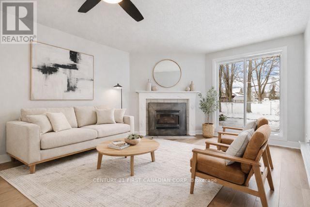 725 Deveron Crescent North 111