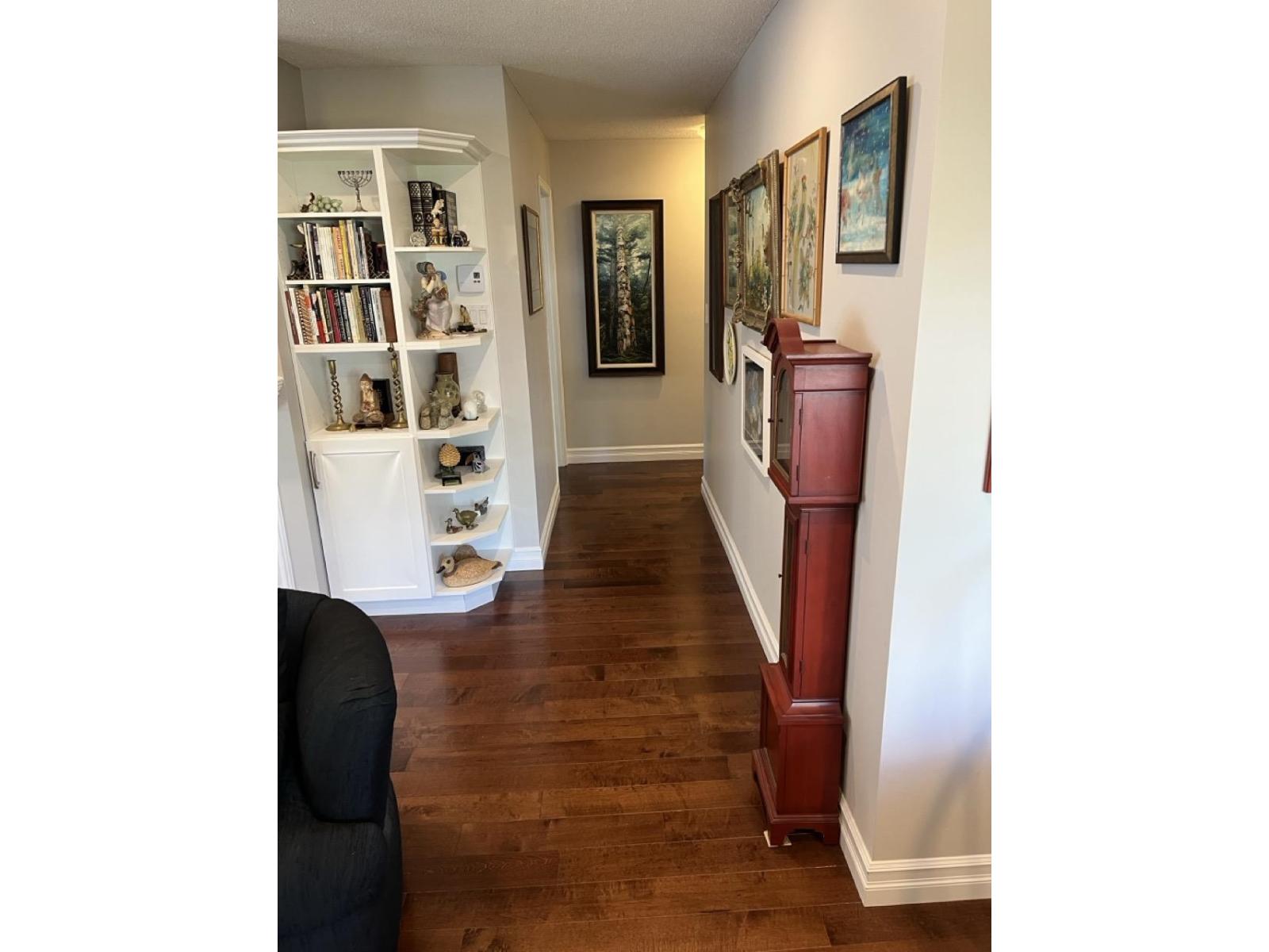 302 1354 WINTER STREET, White Rock