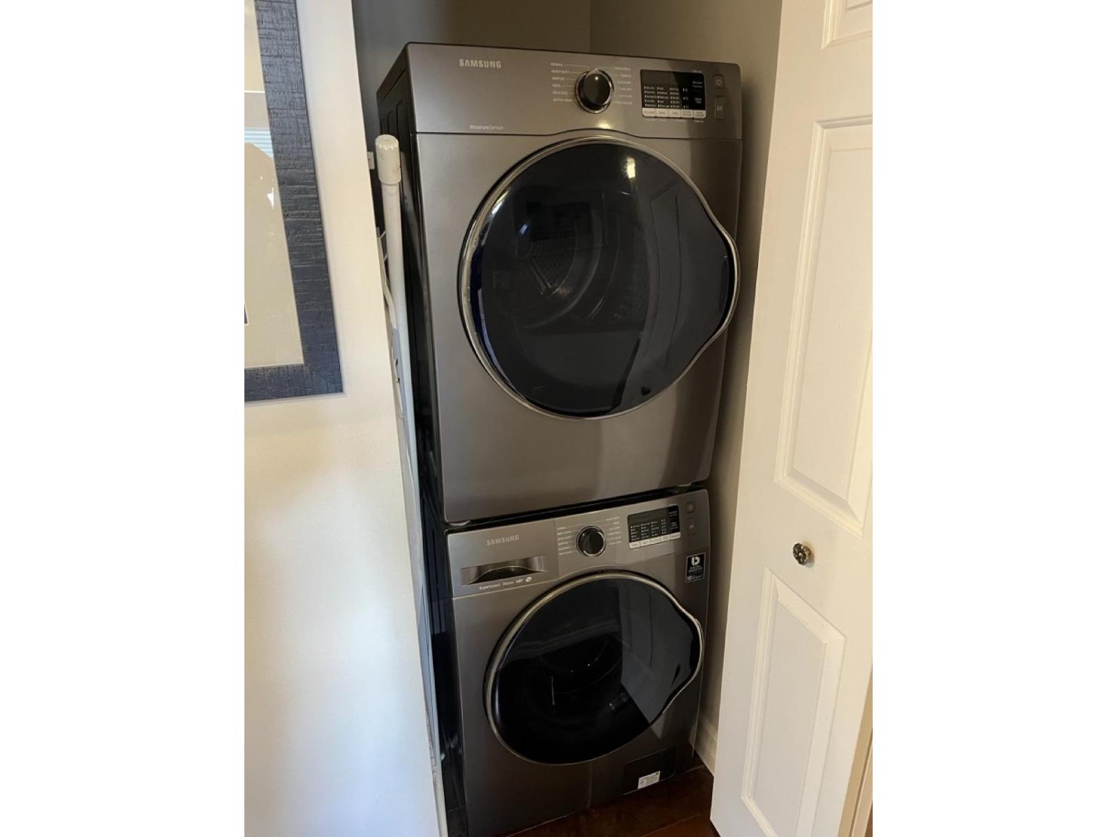 302 1354 WINTER STREET, White Rock