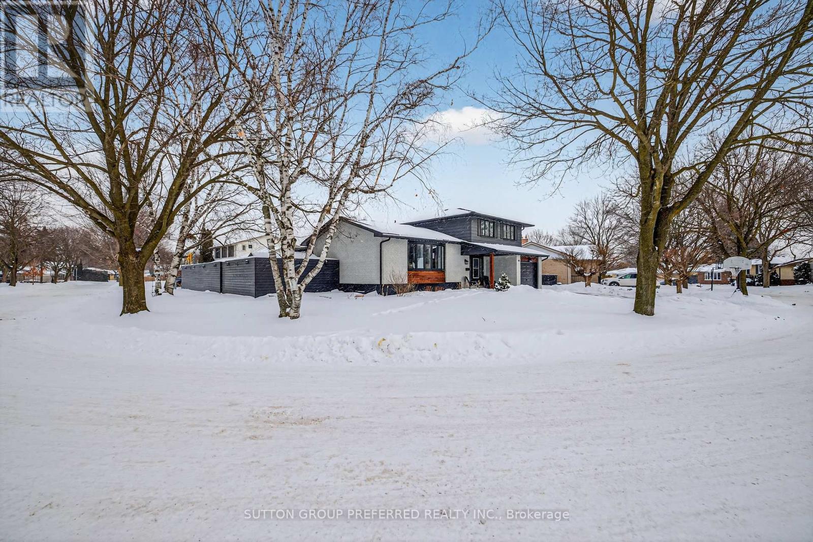 44 CUMBERLAND CRESCENT - Photo 3 of 40, London North (North G), Ontario