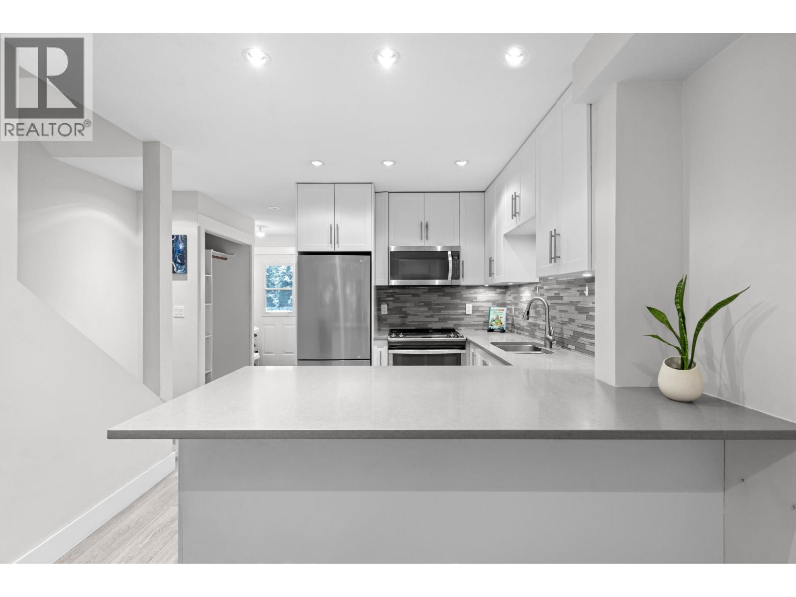 3 2720 CHEAKAMUS WAY - Photo 4 of 17, Whistler, British Columbia