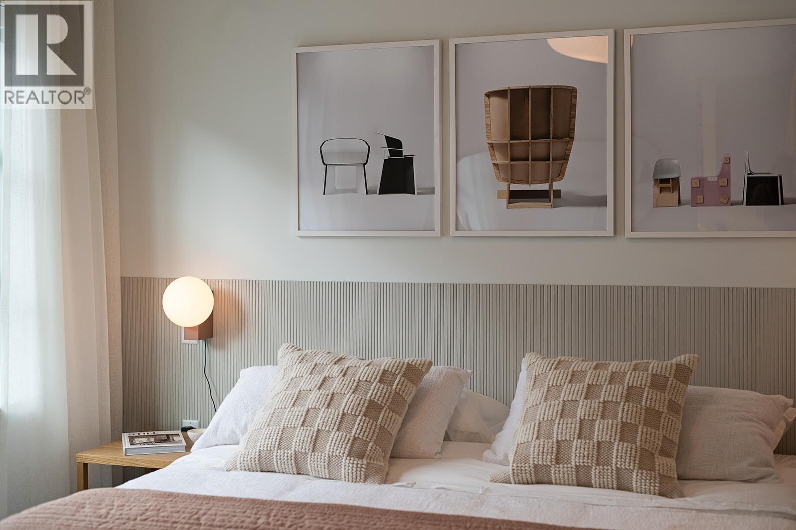 126 2045 HERITAGE PARK LANE, North Vancouver