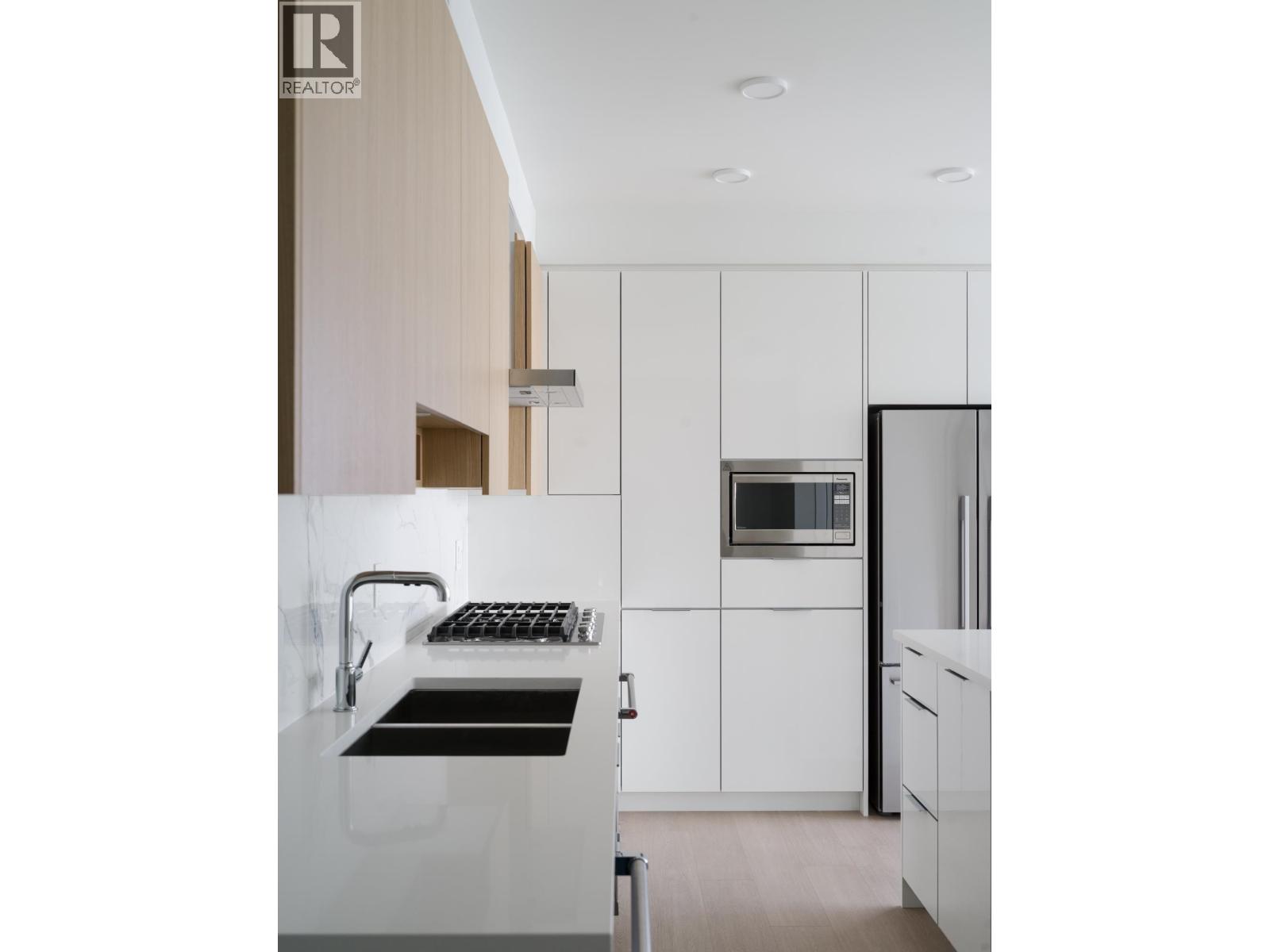 1904 7683 PARK CRESCENT, Burnaby