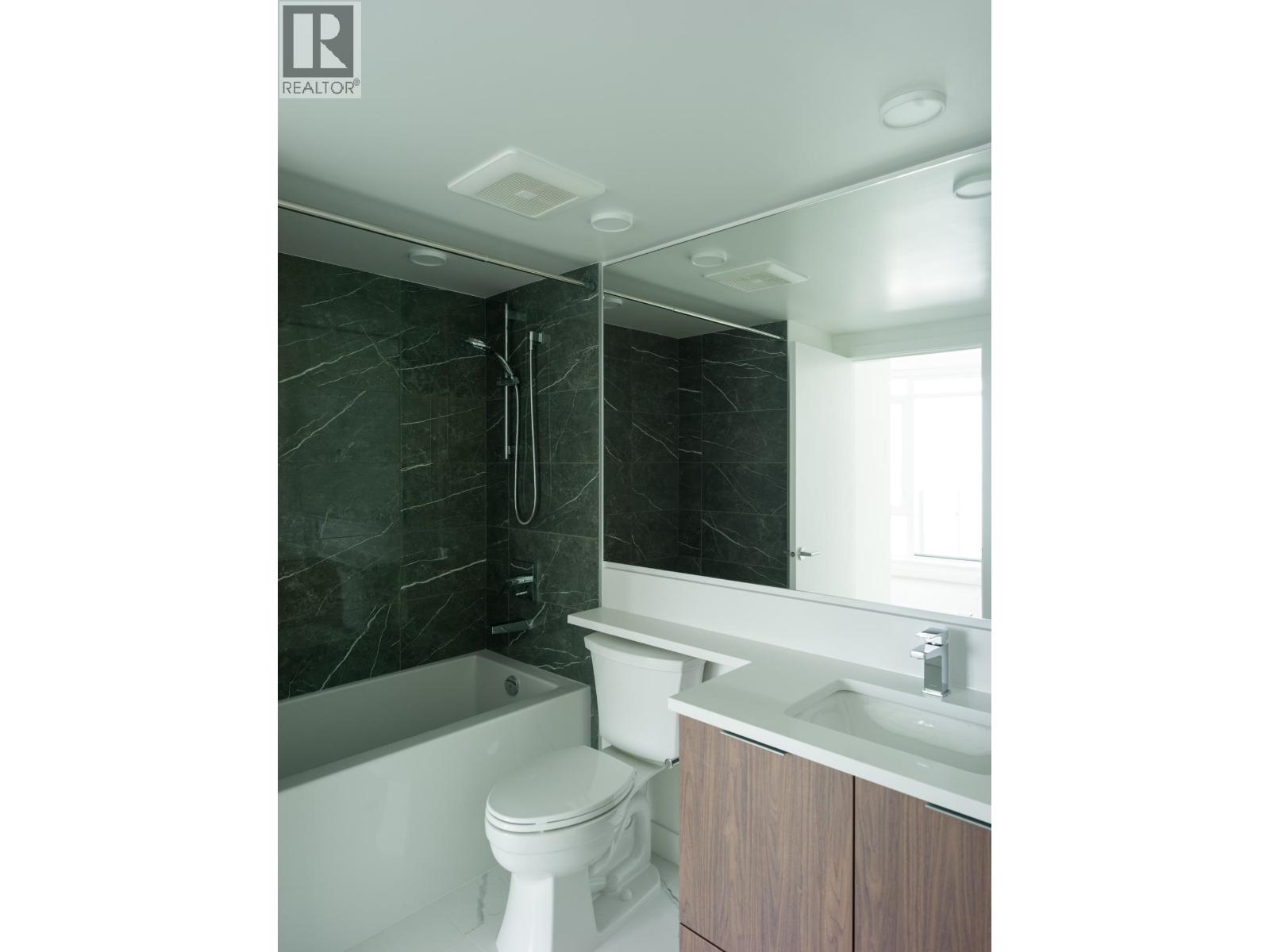 2402 7683 PARK CRESCENT, Burnaby