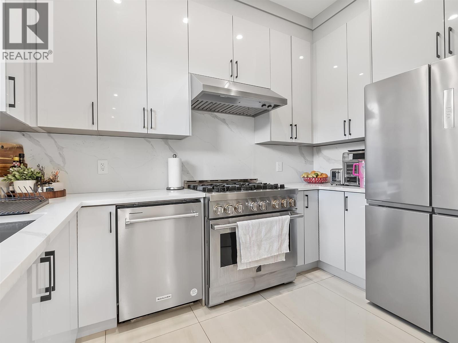 9591 FLORIMOND ROAD, Richmond