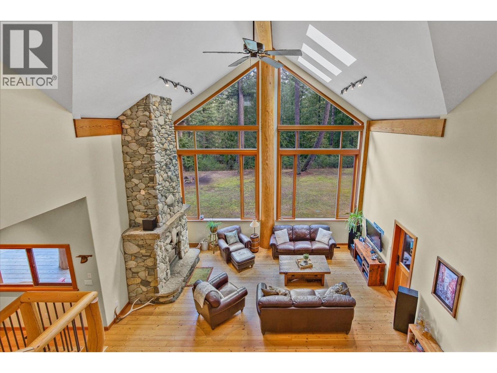 2 WALKERVILLE ROAD - Photo 3 of 37, Pemberton, British Columbia