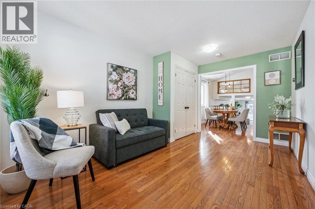 527 MCTAVISH photo 4