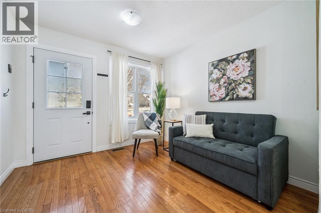 527 MCTAVISH photo 3