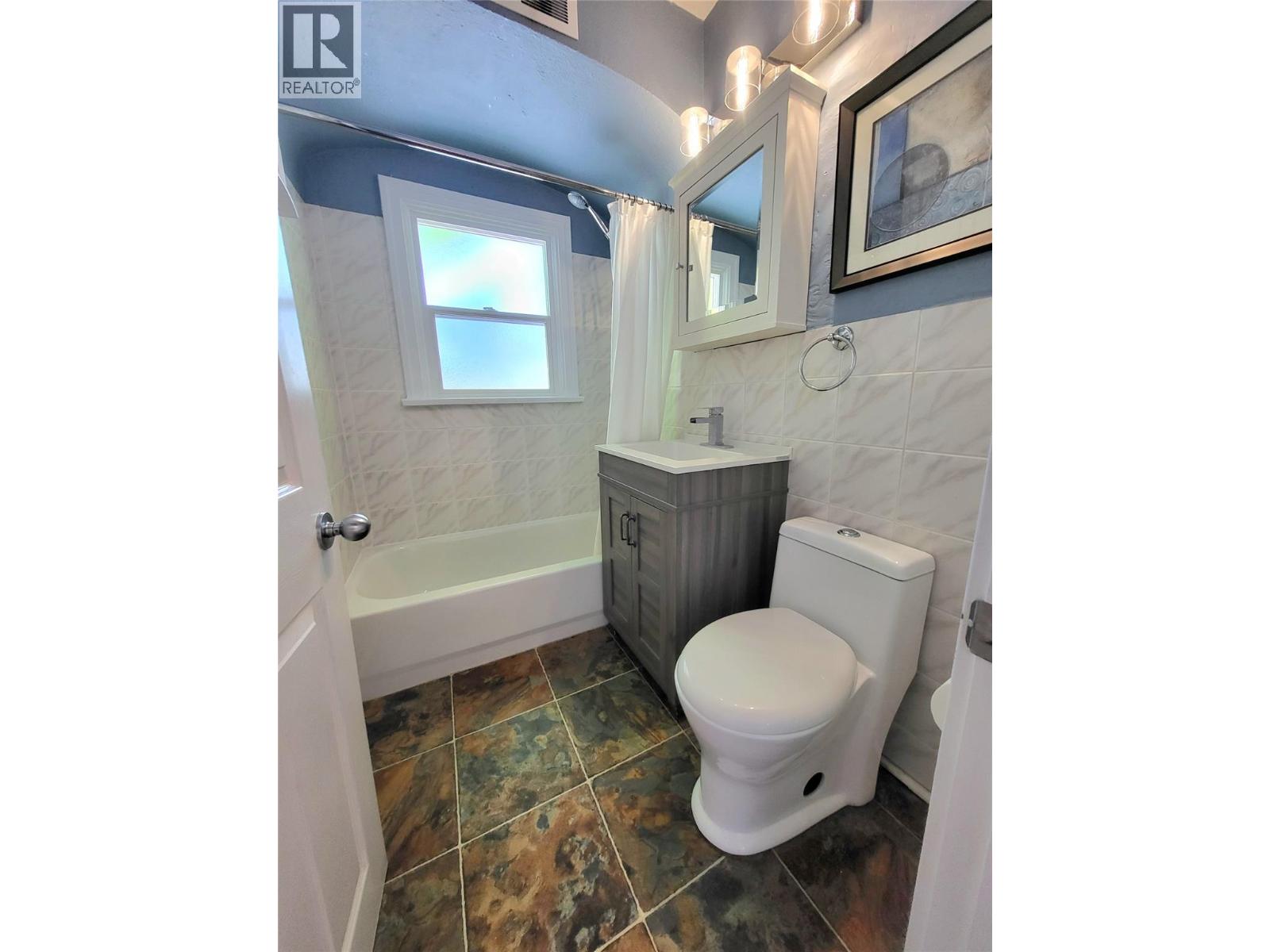 857 Main Street, Penticton