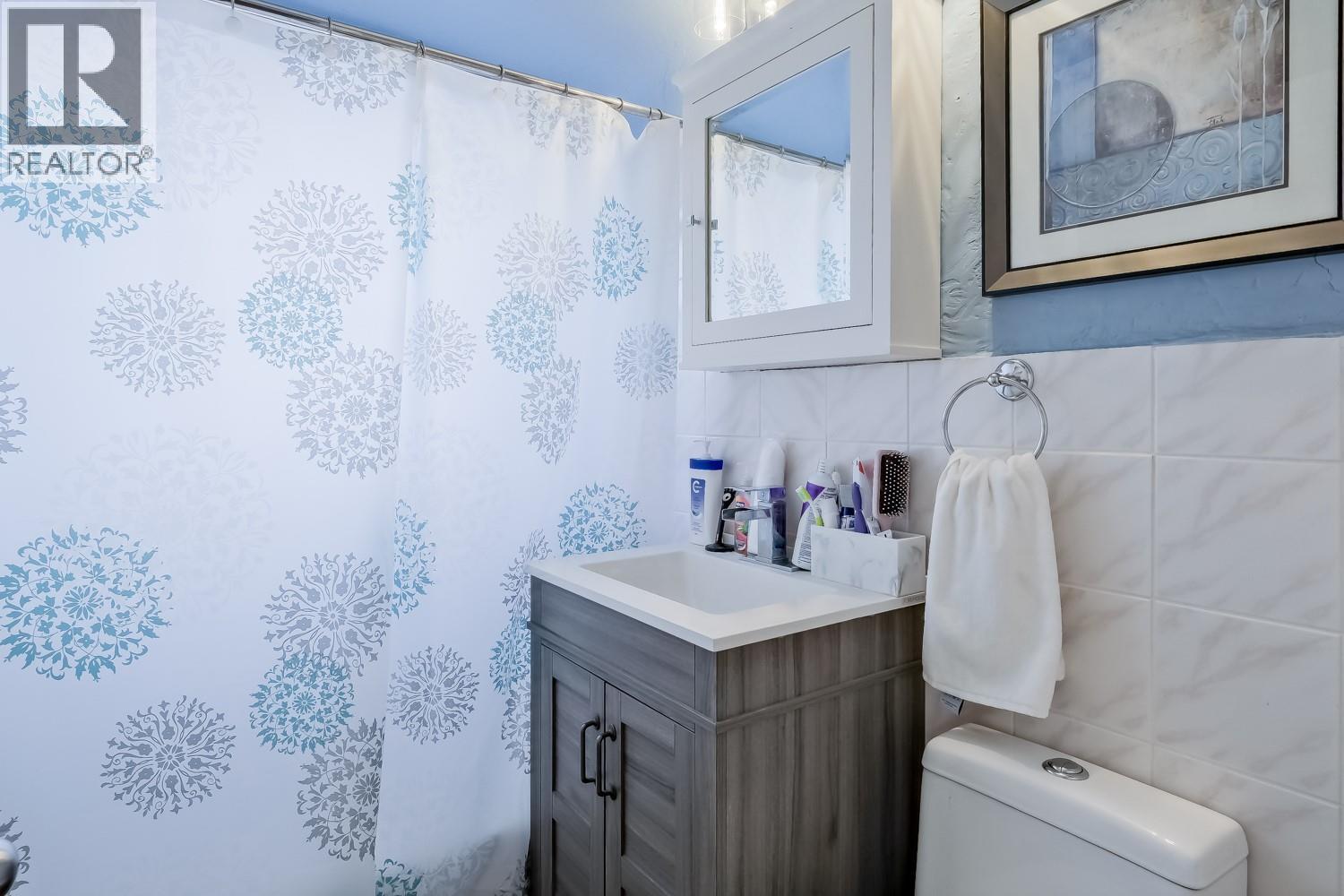 857 Main Street, Penticton