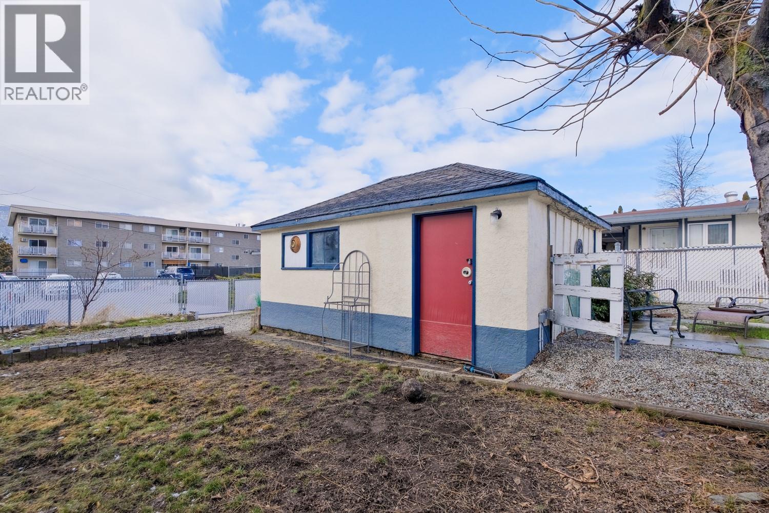 857 Main Street, Penticton