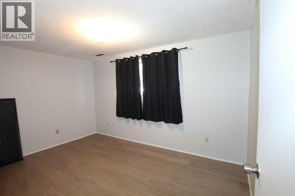 
          97 Cunningham Crescent
            <br/>
            <span>Red Deer</span>
            , 
            <span>AB</span>
             <span>T4P2S2</span>
         - Photo 18