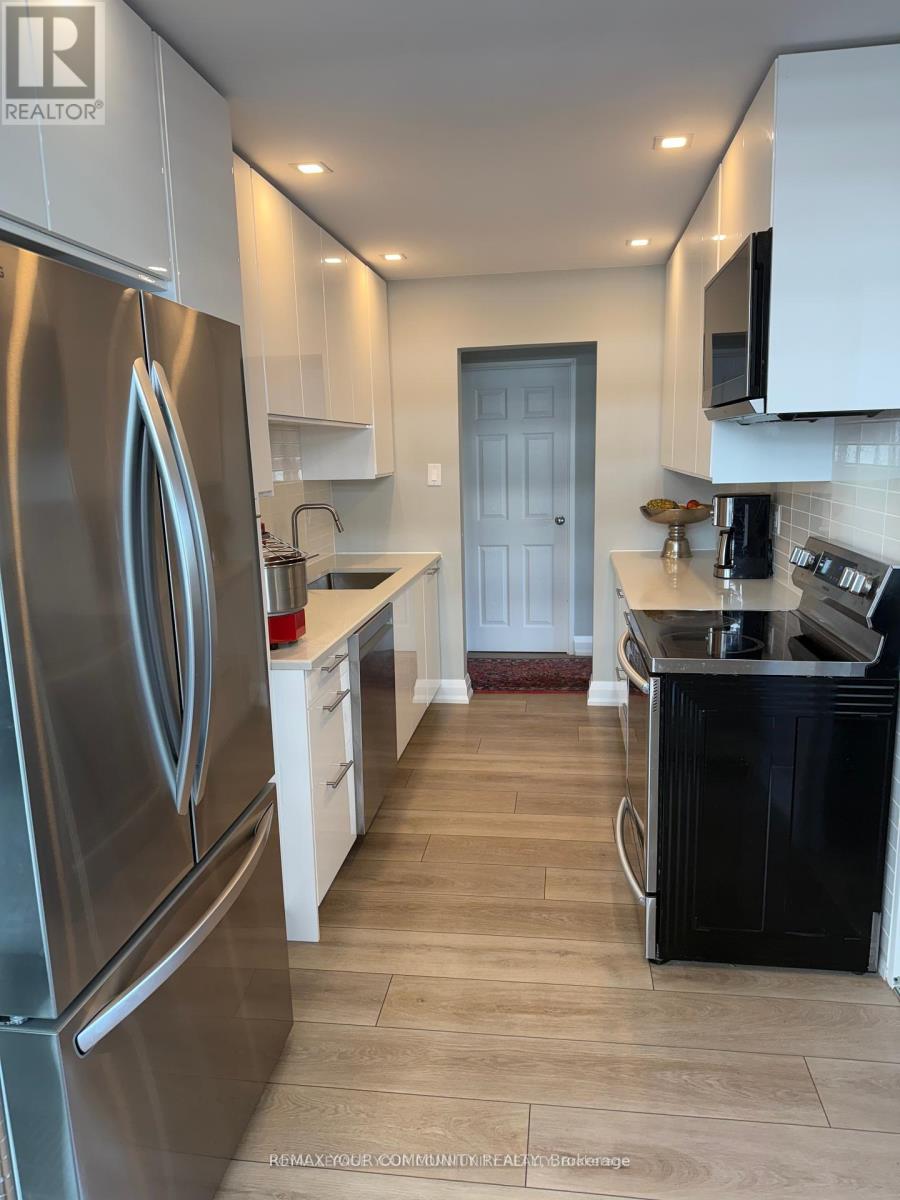 811 - 80 QUEBEC AVENUE - Photo 2 of 17, Toronto (High Park North), Ontario