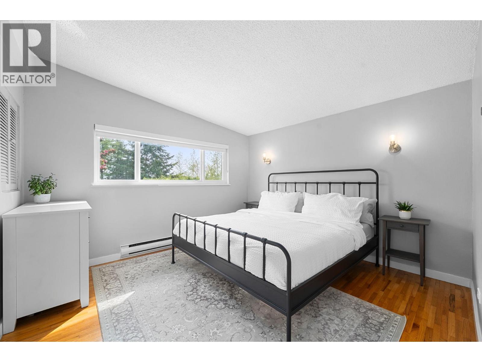 530 W 14TH STREET, North Vancouver