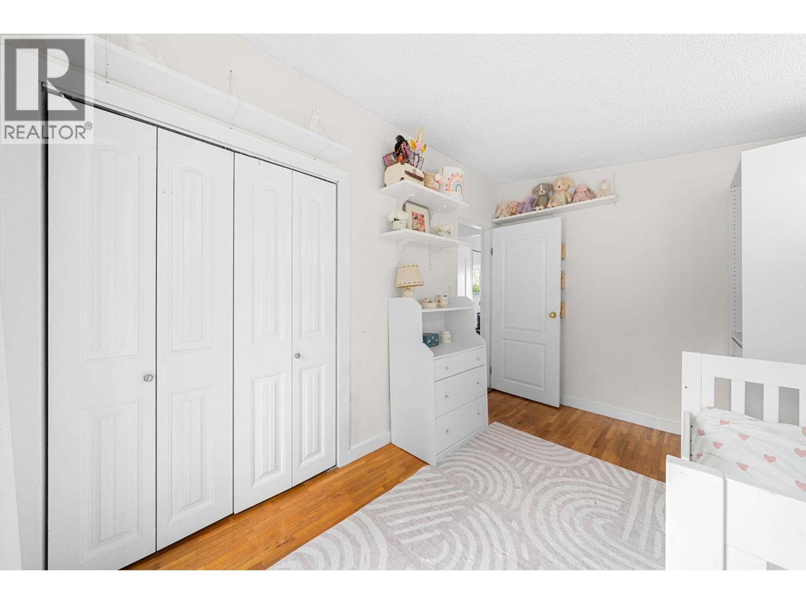 530 W 14TH STREET, North Vancouver