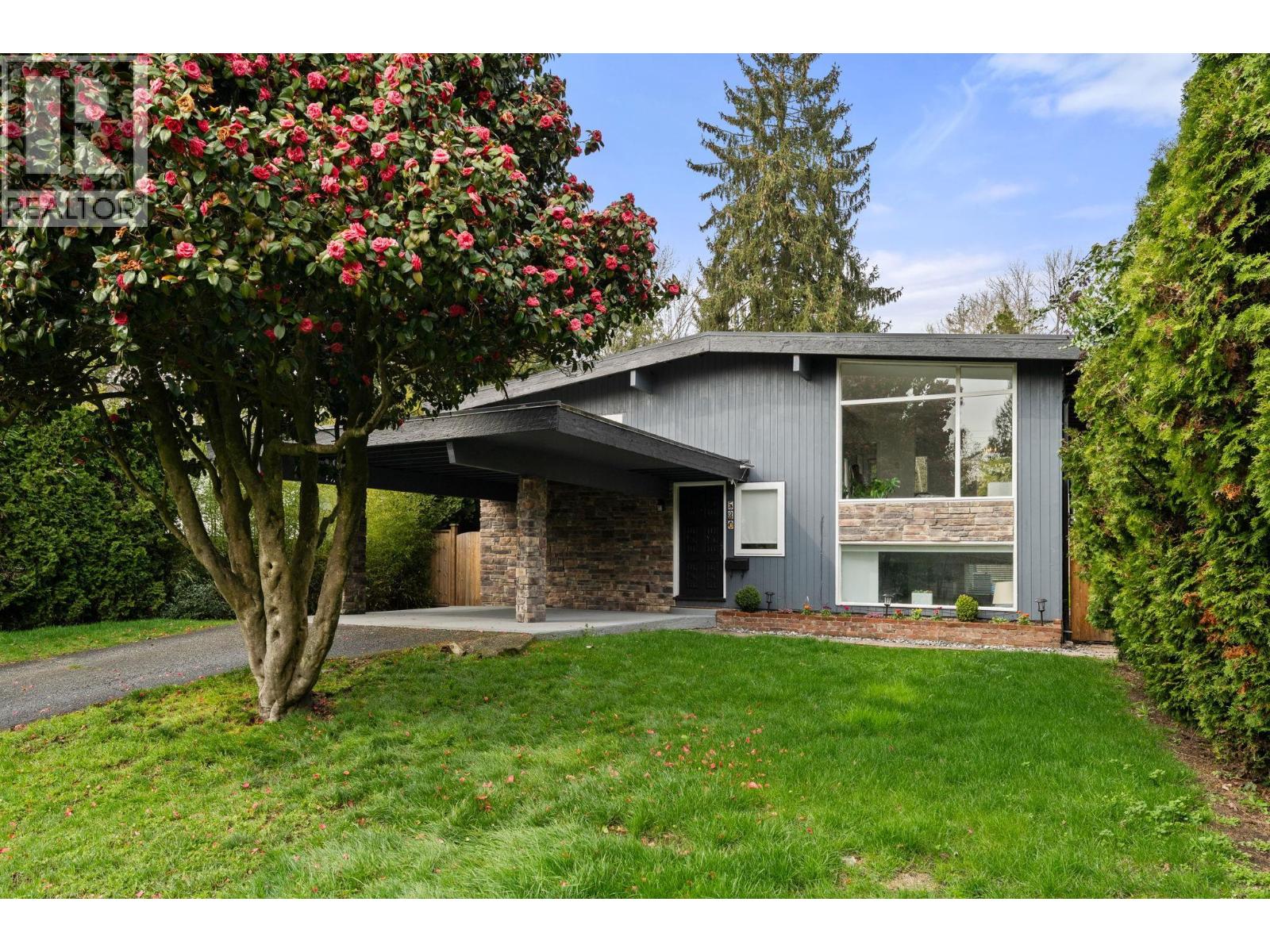 530 W 14TH STREET, North Vancouver