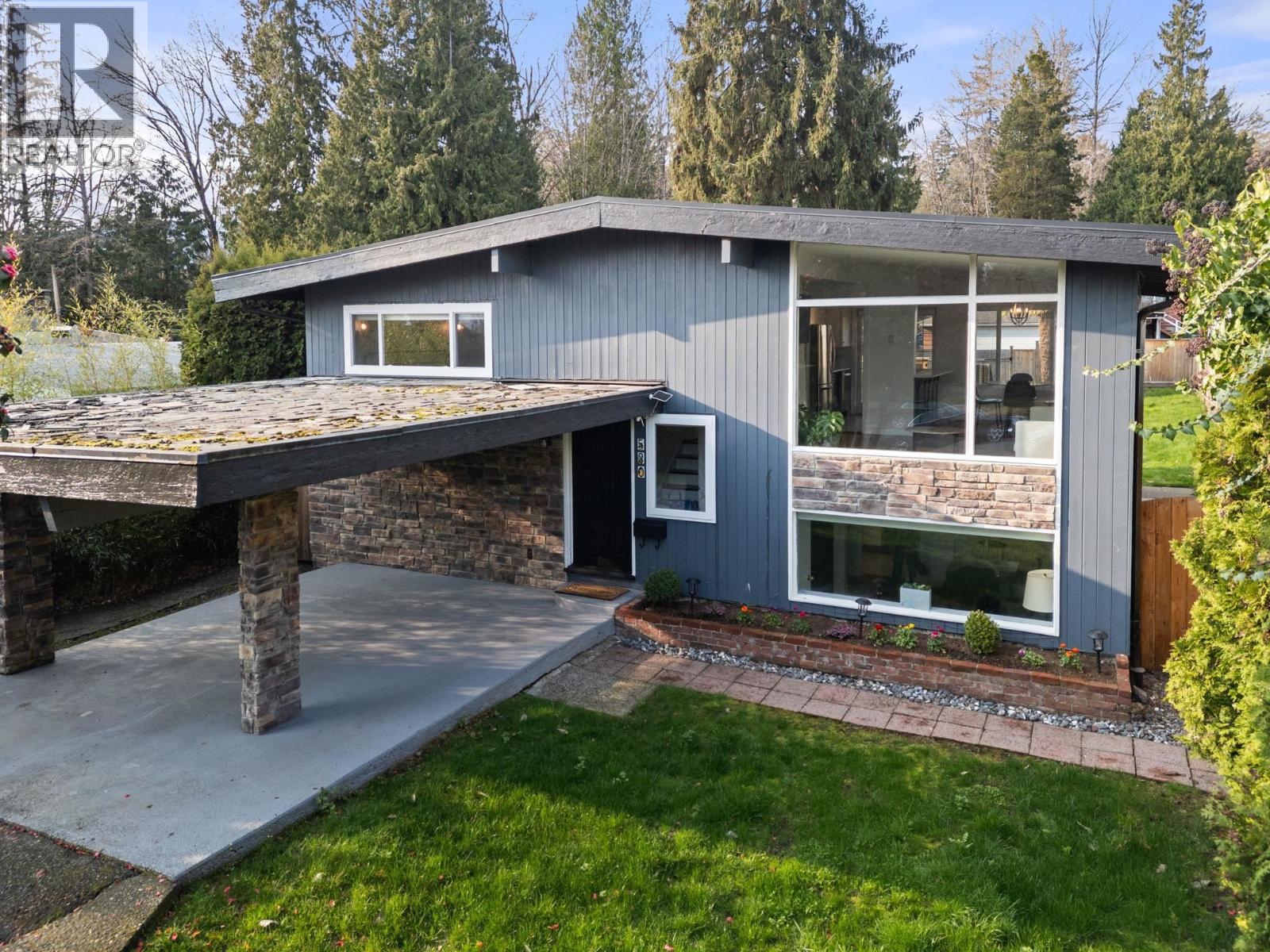 530 W 14TH STREET, North Vancouver