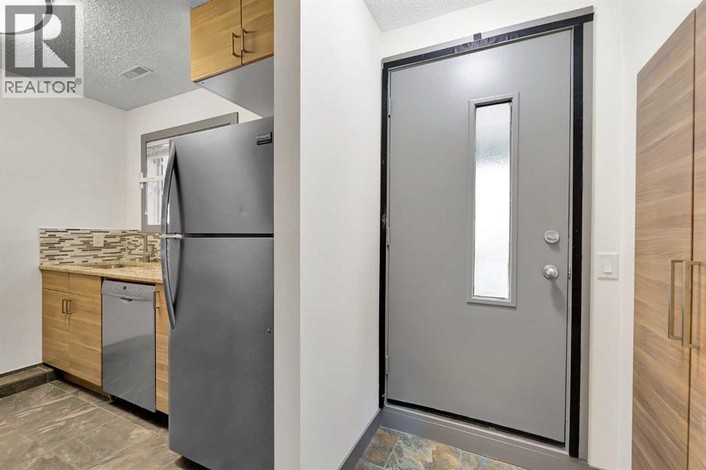 Single Family House for Sale in   Palliser Drive SW Oakridge Calgary 