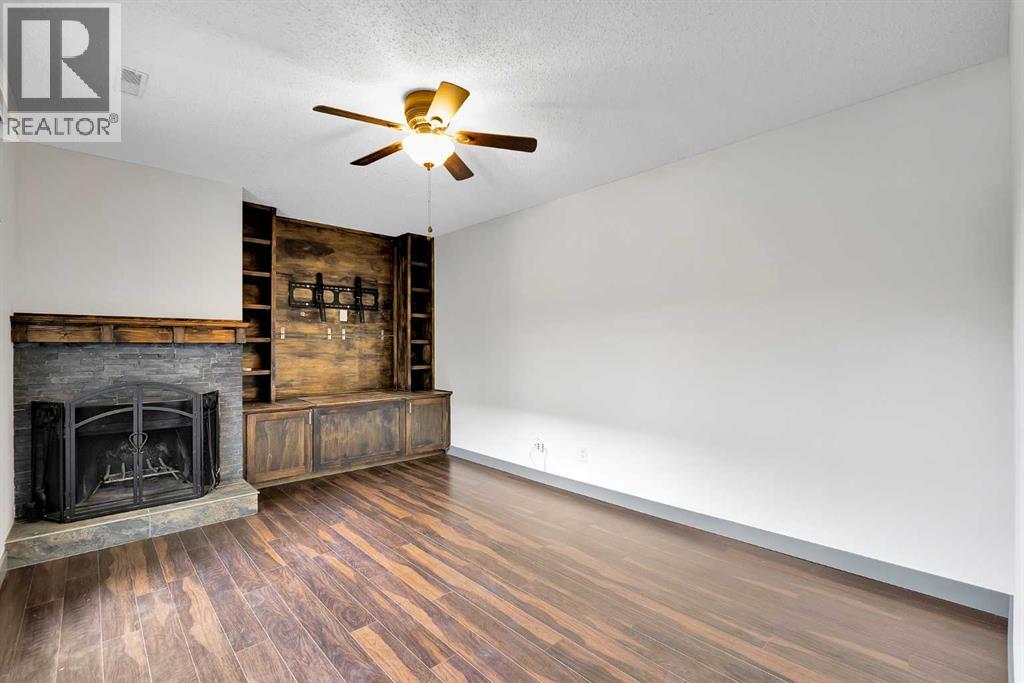 Single Family House for Sale in   Palliser Drive SW Oakridge Calgary 