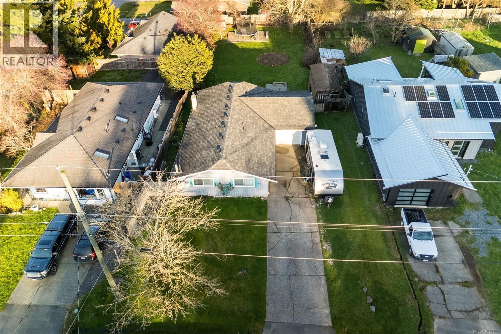 6525 Country Rd, Sooke