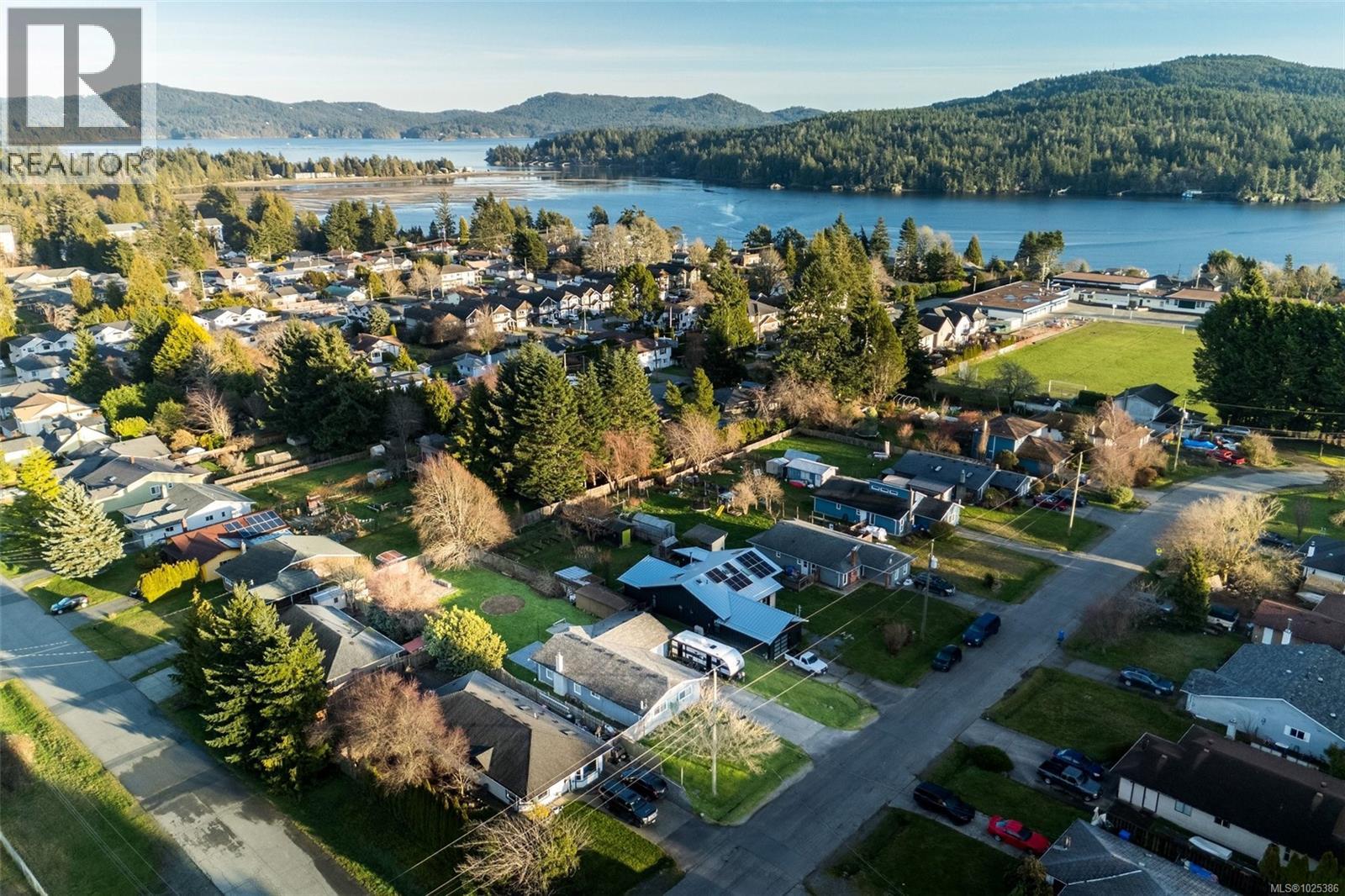 6525 Country Rd, Sooke