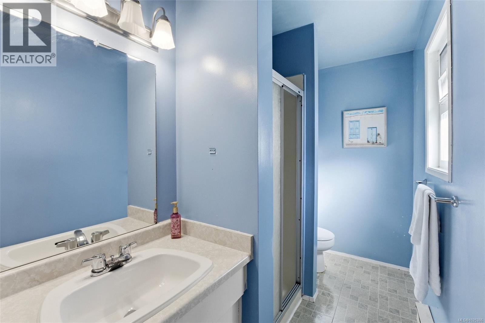 6525 Country Rd, Sooke