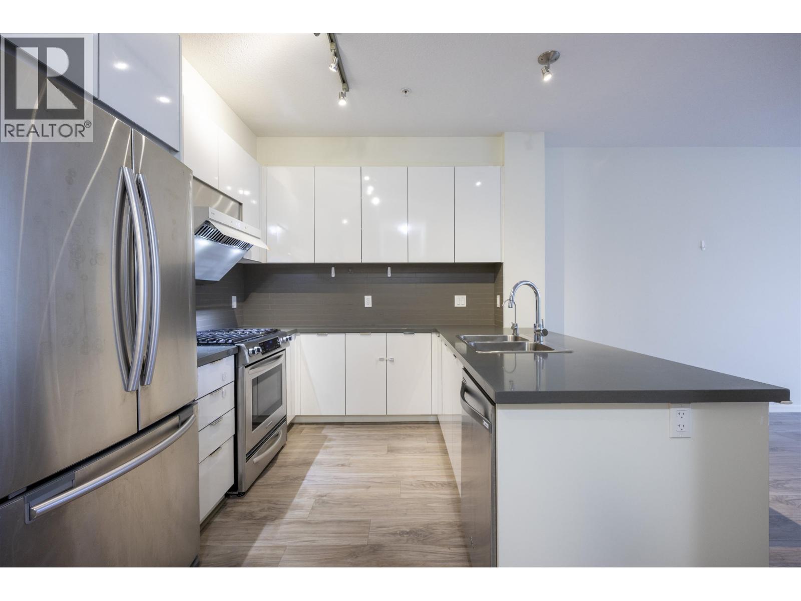 103 1135 WINDSOR MEWS - Photo 3 of 39, Coquitlam, British Columbia