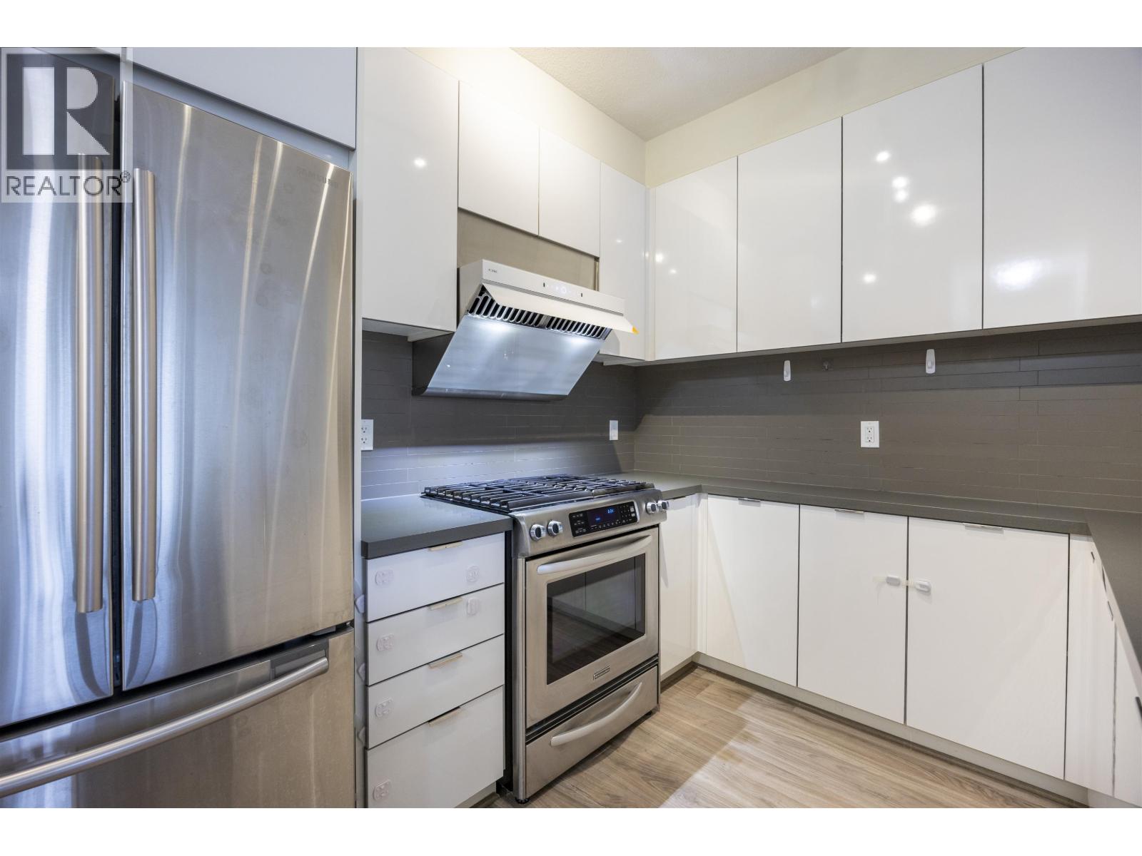 103 1135 WINDSOR MEWS - Photo 4 of 39, Coquitlam, British Columbia