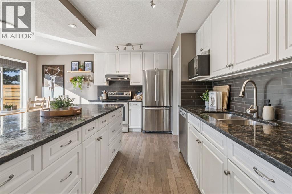 104 Bow Ridge Crescent, Cochrane