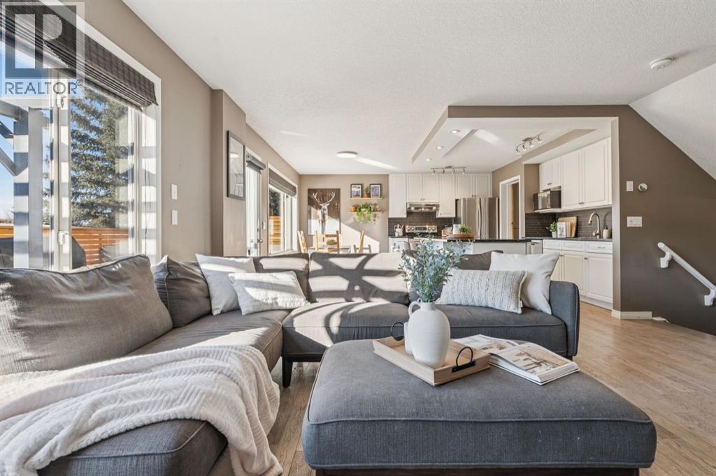 104 Bow Ridge Crescent, Cochrane