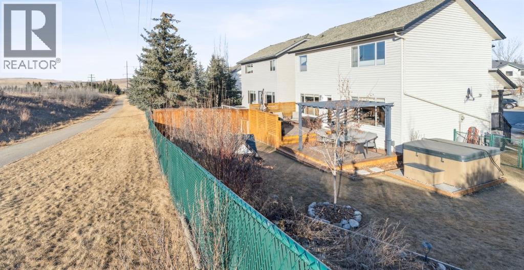 104 Bow Ridge Crescent, Cochrane