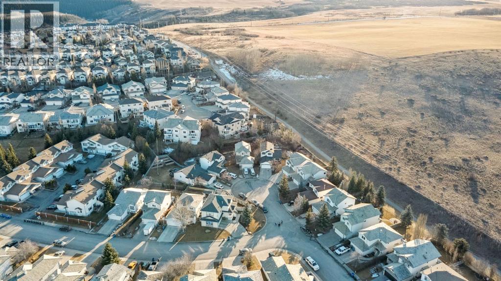 104 Bow Ridge Crescent, Cochrane