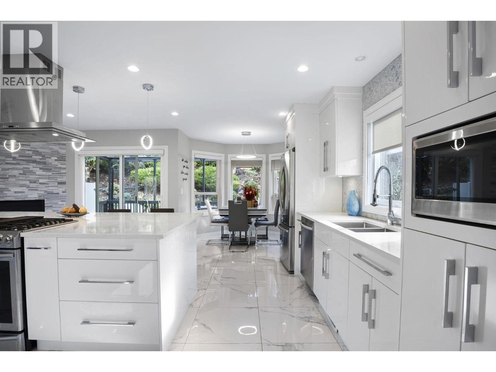 2268 NACHT AVENUE, Port Coquitlam