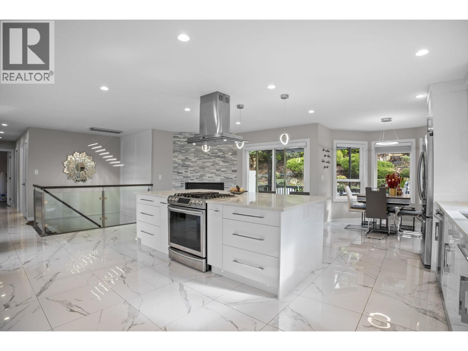 2268 NACHT AVENUE, Port Coquitlam