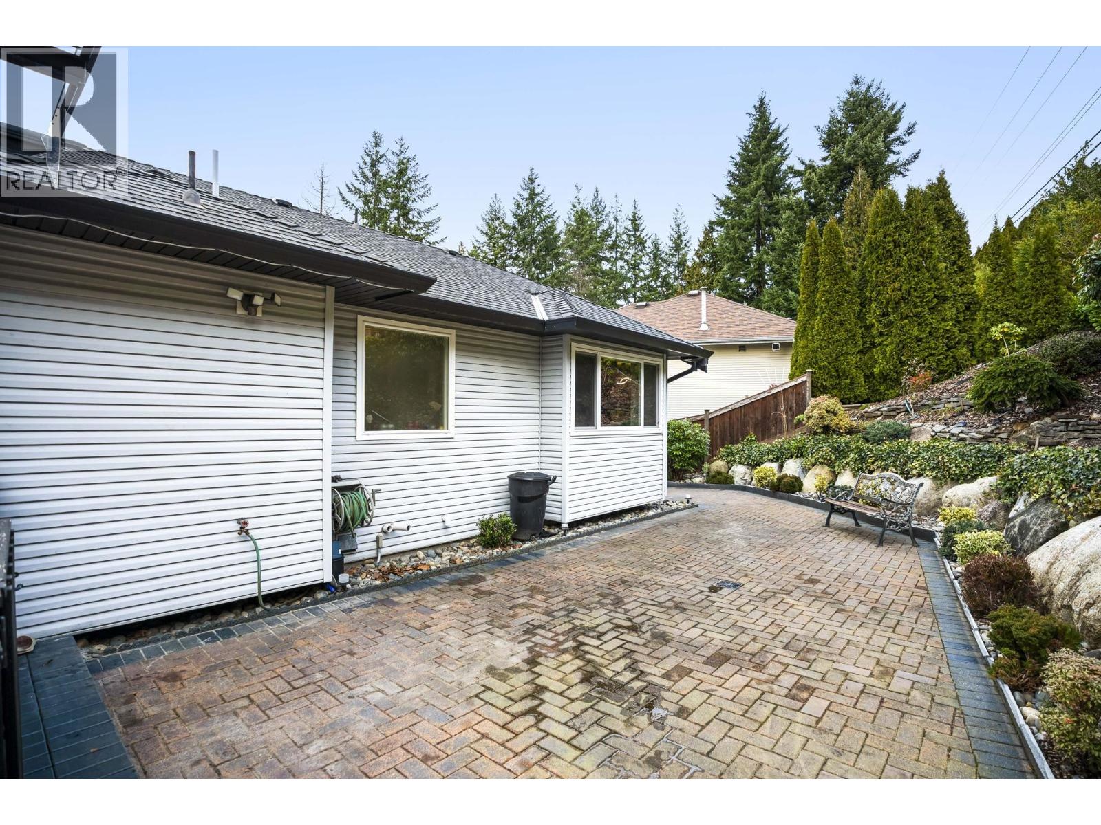 2268 NACHT AVENUE, Port Coquitlam