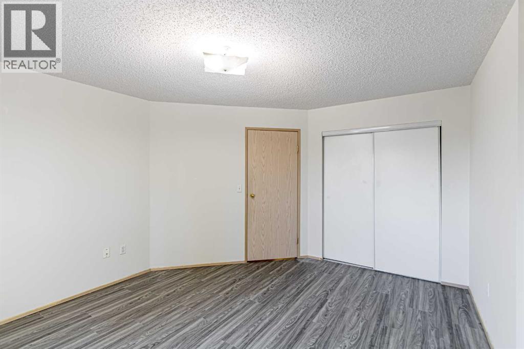 Single Family House for Sale in   Dover Point SE Dover Calgary 