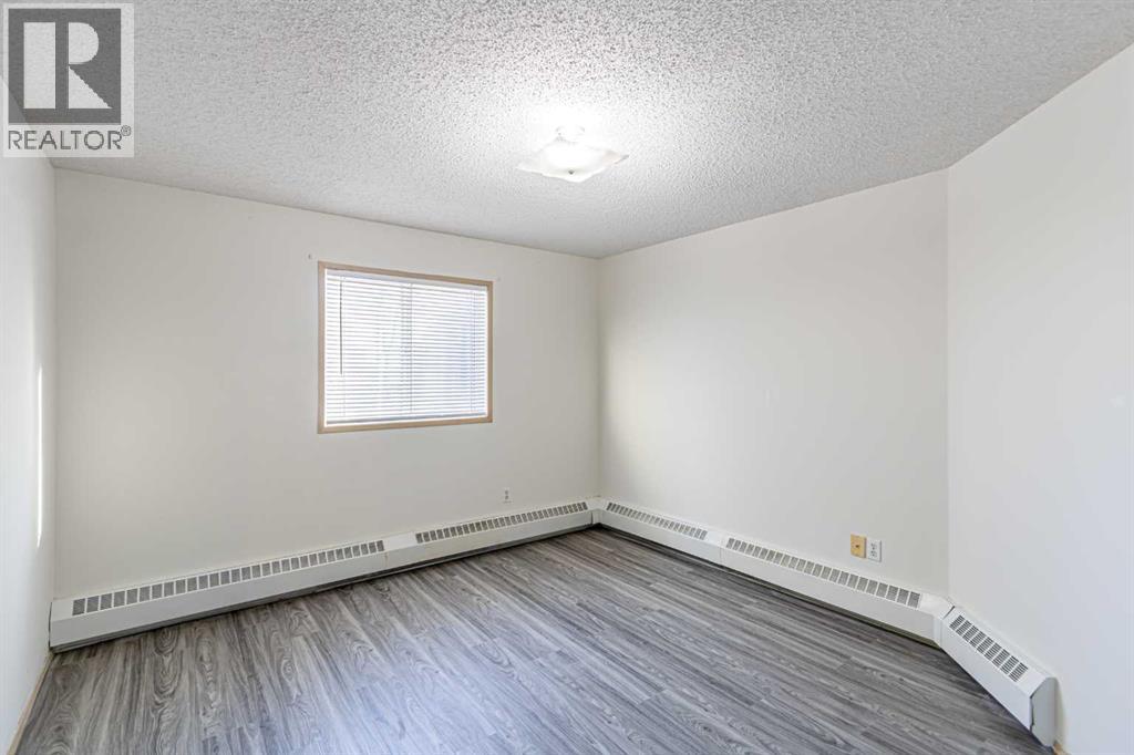 Single Family House for Sale in   Dover Point SE Dover Calgary 