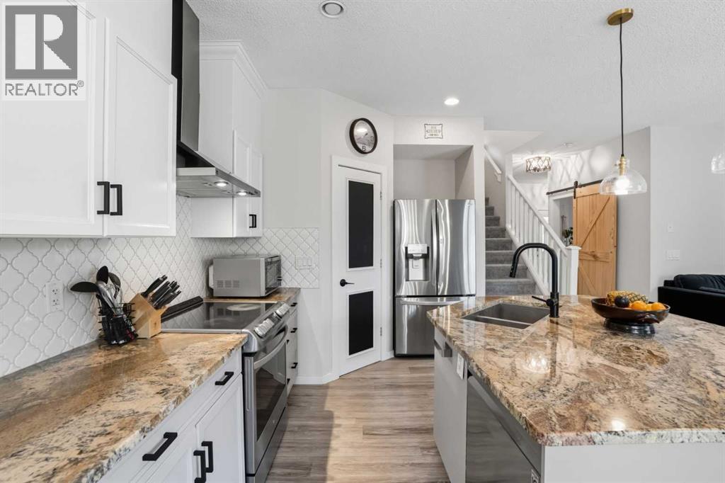 Single Family House for Sale in  Everoak Drive SW Evergreen Calgary 