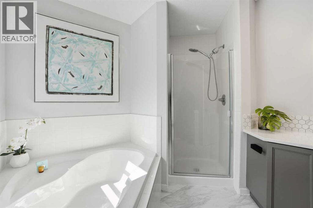 Single Family House for Sale in  Everoak Drive SW Evergreen Calgary 