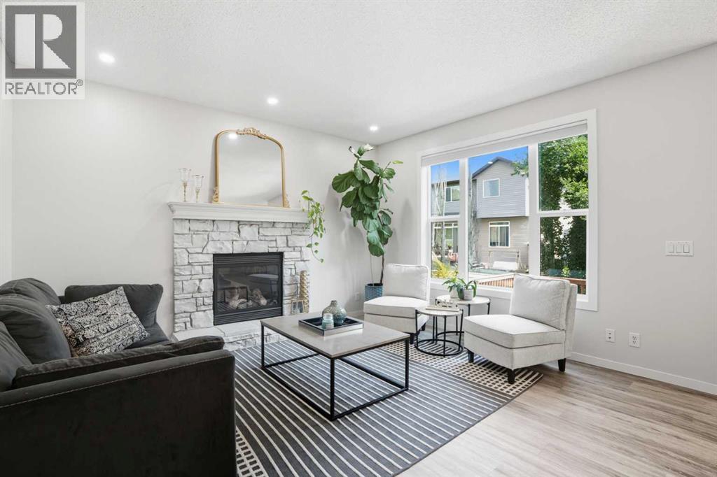 Single Family House for Sale in  Everoak Drive SW Evergreen Calgary 