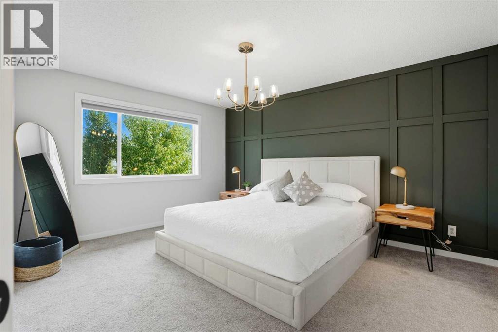 Single Family House for Sale in  Everoak Drive SW Evergreen Calgary 